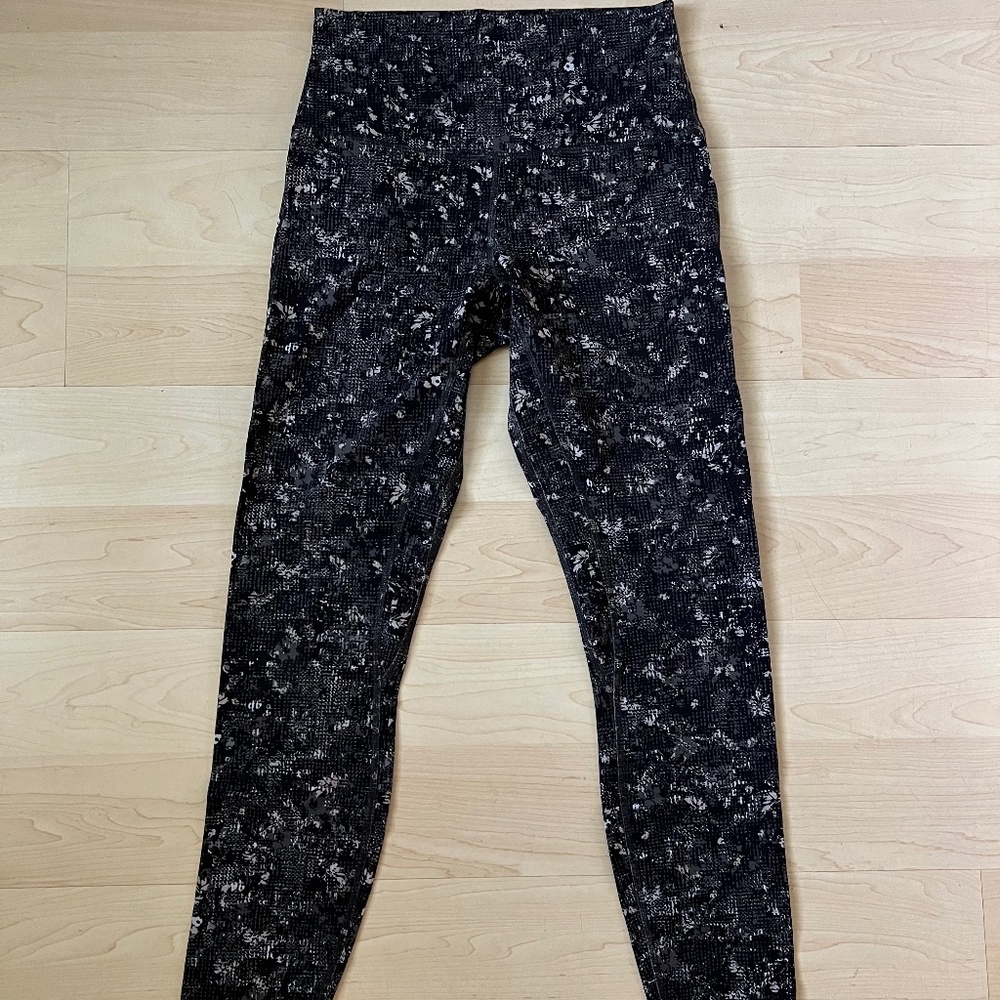 LULULEMON Align High-Rise Pant 25" (size 6) **GENTLY USED**